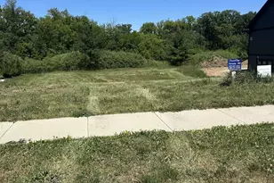 186 Savannah Pkwy, Deerfield, WI 53531 - Photo 3