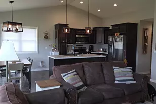 678 Westfield Ave, Janesville, WI 53536 - Photo 5
