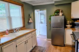 1326 Gartland Ave, Janesville, WI 53548 - Photo 9