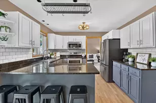 7129 Countrywood Ln, Madison, WI 53719 - Photo 11