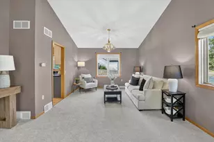 7129 Countrywood Ln, Madison, WI 53719 - Photo 7