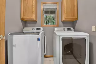 7129 Countrywood Ln, Madison, WI 53719 - Photo 17