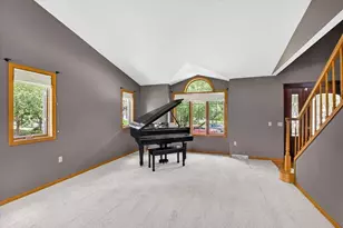 7129 Countrywood Ln, Madison, WI 53719 - Photo 9