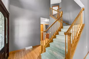7129 Countrywood Ln, Madison, WI 53719 - Photo 5