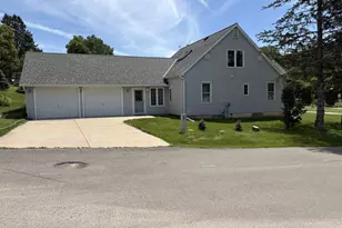 1360 W Seminary St, Richland Center, WI 53581 - Photo 3