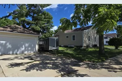 2201 6th Street, Monroe, WI 53566 - Photo 3
