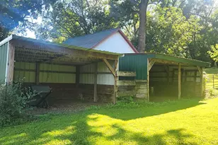 10328 W State Road 81, Beloit, WI 53511 - Photo 5