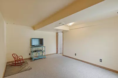 10328 W State Road 81, Beloit, WI 53511 - Photo 25