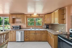10328 W State Road 81, Beloit, WI 53511 - Photo 15