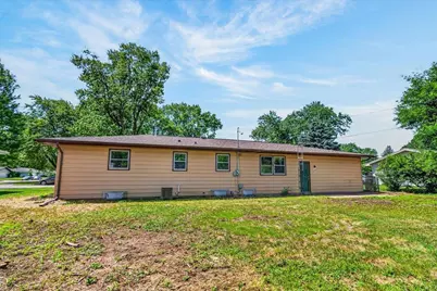 2415 Hyacinth Avenue, Janesville, WI 53545 - Photo 7
