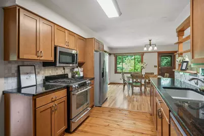 1210 Sweetbriar Road, Madison, WI 53705 - Photo 11