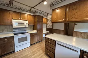 919 N Wuthering Hills Dr, Janesville, WI 53546 - Photo 29