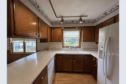 919 N Wuthering Hills Drive, Janesville, WI 53546 - Photo 21