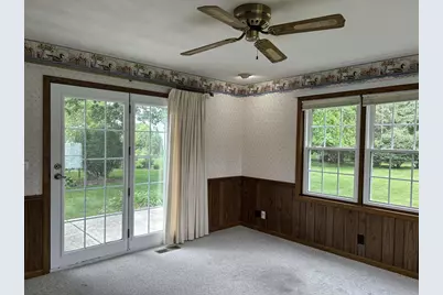 919 N Wuthering Hills Drive, Janesville, WI 53546 - Photo 9