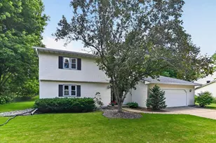5651 Byrneland St, Fitchburg, WI 53711 - Photo 3
