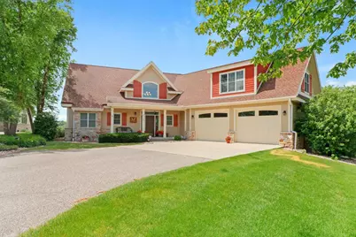 S8749 Waters Edge Way #41, Prairie Du Sac, WI 53578 - Photo 3