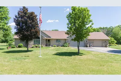W972 James Court, Brodhead, WI 53520 - Photo 5