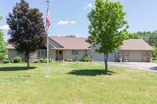 W972 James Ct, Brodhead, WI 53520 - Photo 5