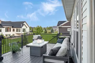 822 Ronald Overlook, Waunakee, WI 53597 - Photo 15
