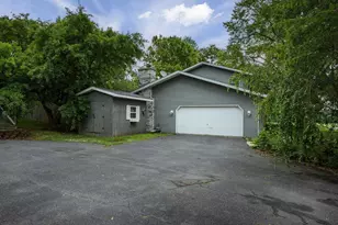 3442 Freedom Ln, Madison, WI 53718 - Photo 5