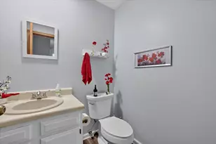 12980 W Bluemound Rd, Elm Grove, WI 53122 - Photo 19