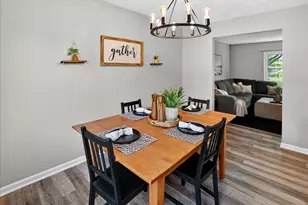 5414 Brookshire Ln, Madison, WI 53714 - Photo 11