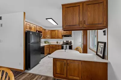 33 Belmont Road, Madison, WI 53714 - Photo 9