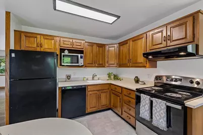 33 Belmont Road, Madison, WI 53714 - Photo 11
