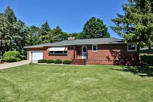 2511 Sunnyridge Ct, Monroe, WI 53566 - Photo 1