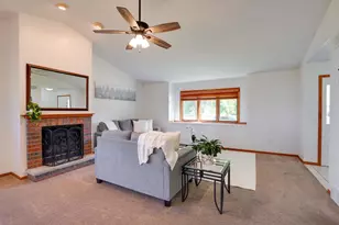 3140 Rebel Dr, Sun Prairie, WI 53590 - Photo 7