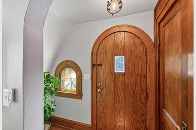 1718 Schlimgen Avenue, Madison, WI 53704 - Photo 11