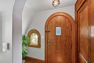 1718 Schlimgen Ave, Madison, WI 53704 - Photo 11