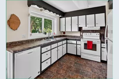 400 Frost Woods Road, Monona, WI 53716 - Photo 21