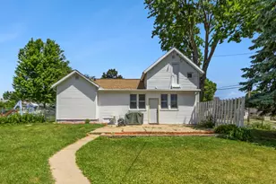 528 4th St, Baraboo, WI 53913 - Photo 27