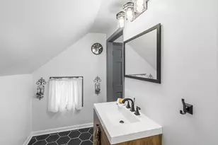 528 4th St, Baraboo, WI 53913 - Photo 5