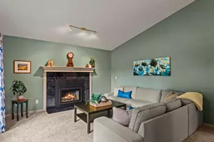 6302 Dylyn Dr, Madison, WI 53719 - Photo 5