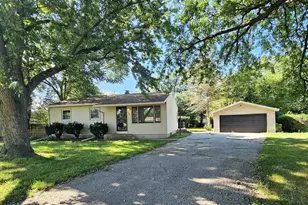 638 E Columbine Dr, Beloit, WI 53511 - Photo 1