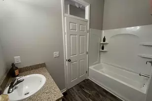 439 S Vine St, Belleville, WI 53508 - Photo 13