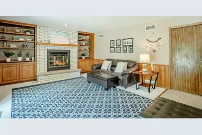 10 Lamplighter Way, Madison, WI 53714 - Photo 3