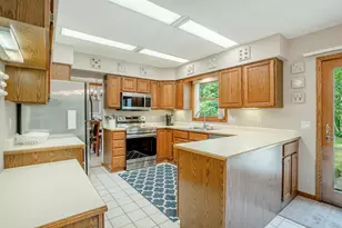 10 Lamplighter Way, Madison, WI 53714 - Photo 17