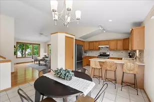 2645 Mica Rd, Fitchburg, WI 53711 - Photo 11