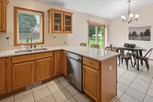 2645 Mica Rd, Fitchburg, WI 53711 - Photo 15