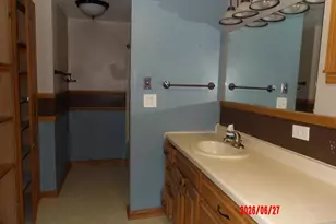 302 Clay St, Neillsville, WI 54456 - Photo 9