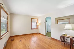 1922 Boyd Ave, Madison, WI 53704 - Photo 9