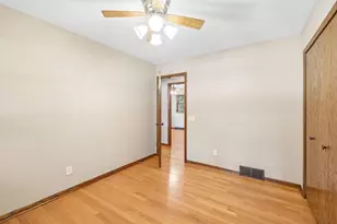 1210 Ellen Ave, Madison, WI 53716 - Photo 27