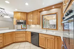 1210 Ellen Ave, Madison, WI 53716 - Photo 13