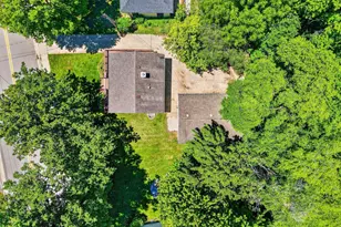 608 W Capitol Dr, Hartland, WI 53029 - Photo 59