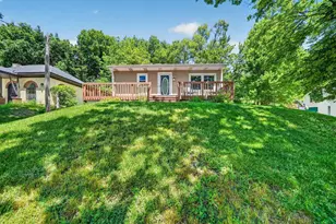 608 W Capitol Dr, Hartland, WI 53029 - Photo 37