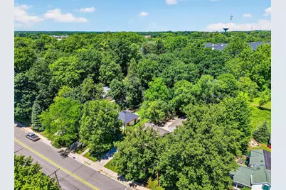 608 W Capitol Drive, Hartland, WI 53029 - Photo 47