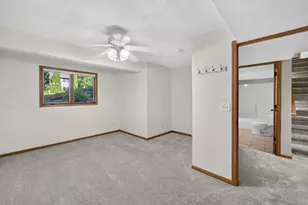 211 N Heatherstone Dr, Sun Prairie, WI 53590 - Photo 33
